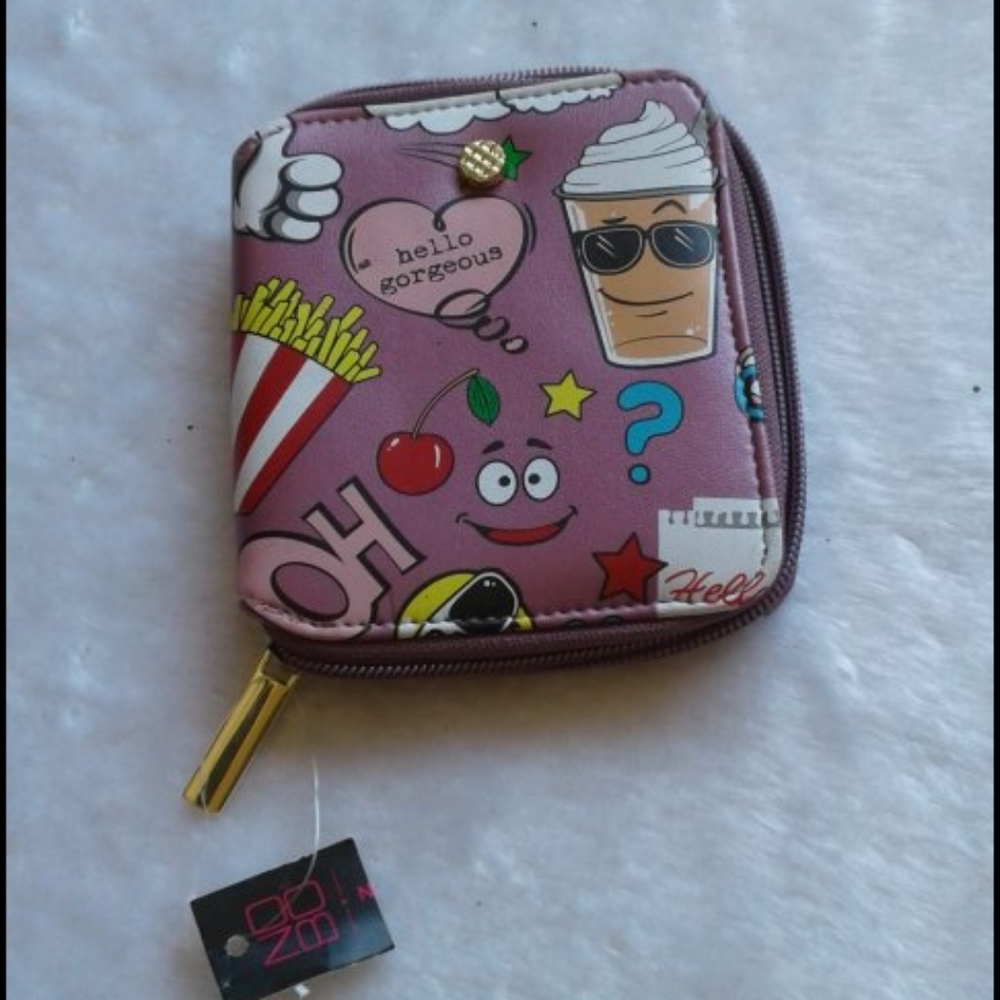 No no mini wallet 🤦